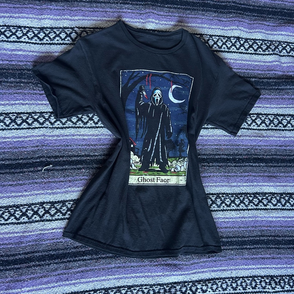Black Graphic Tee - Short Sleeve